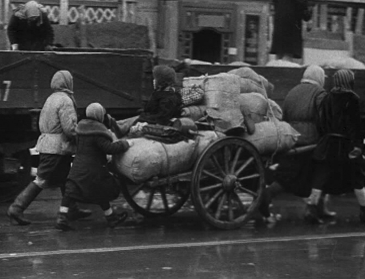 Blockade, Revue & Landscape DVD & Download