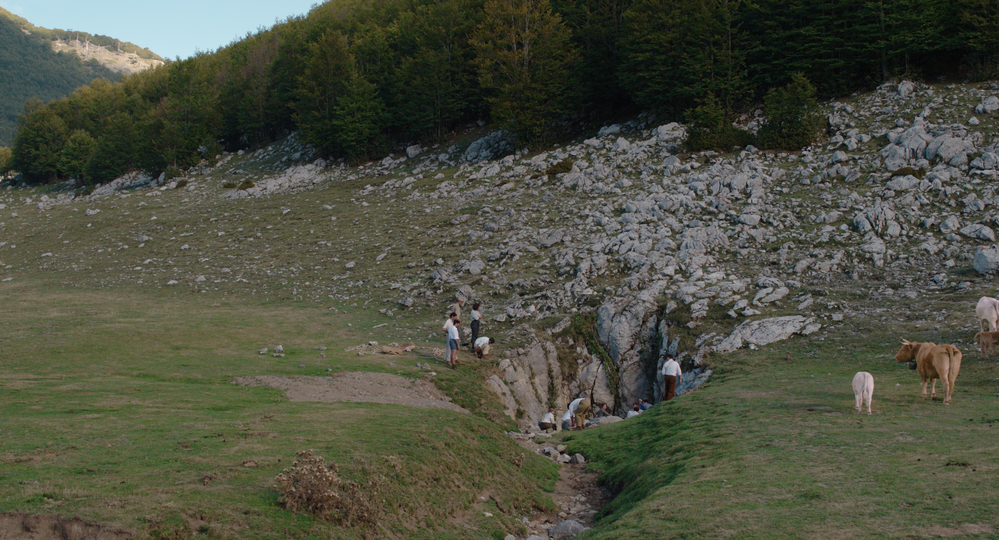 Il Buco (online, DVD, Blu-ray)